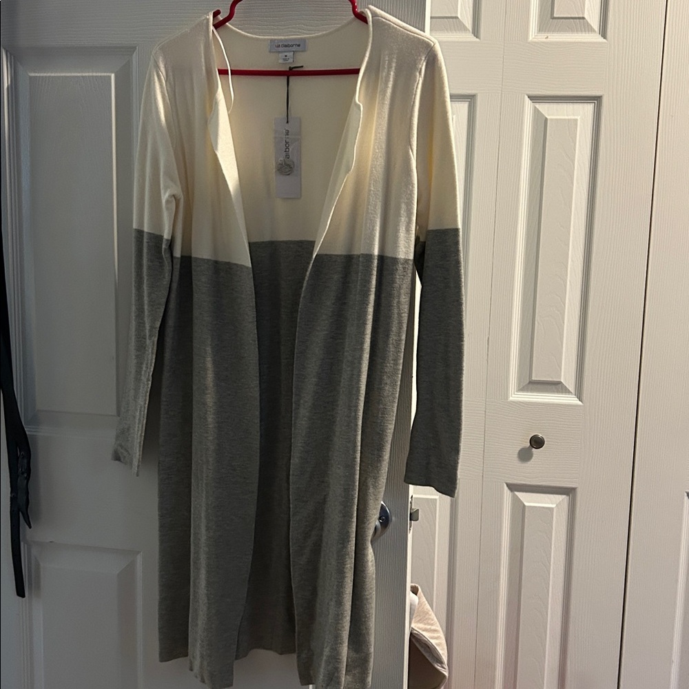 Liz Claiborne Ivory Knit Top